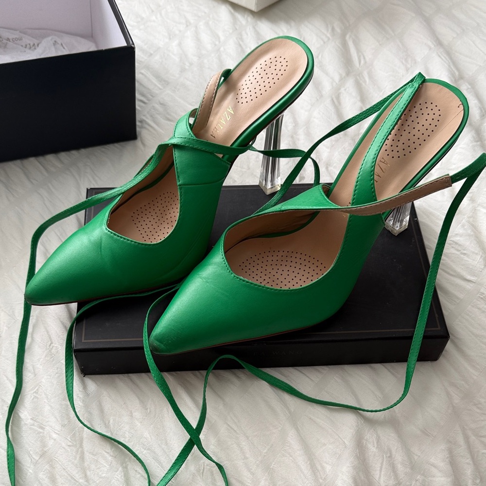 Chic Green Strappy Heels - Picture 7 of 9